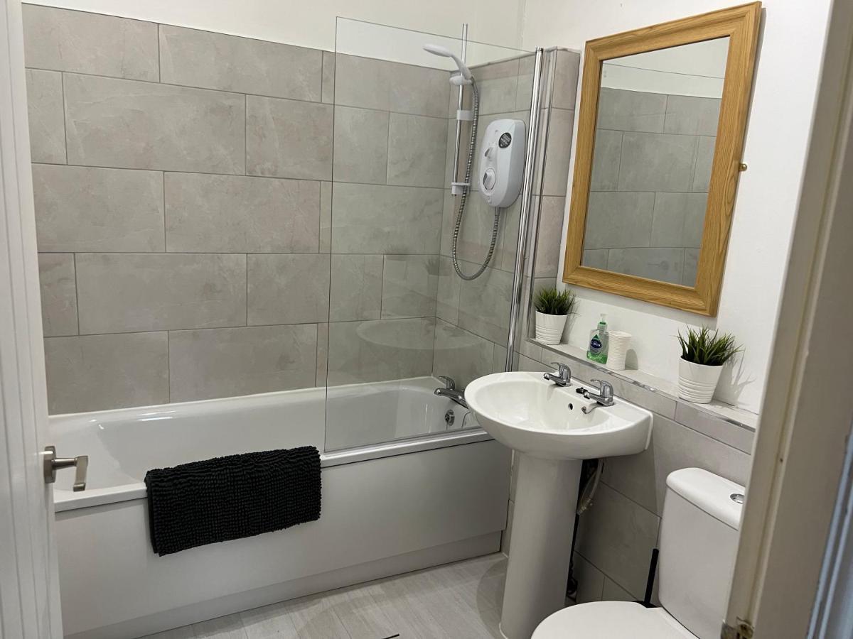 The Holt Apartment Leicester Bagian luar foto